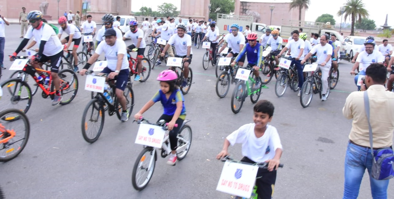 A cycle rally was organized on 26.06.2019 by DRI Lucknow on the occasion of International Day against Drug Abuse and Illicit Trafficking.
