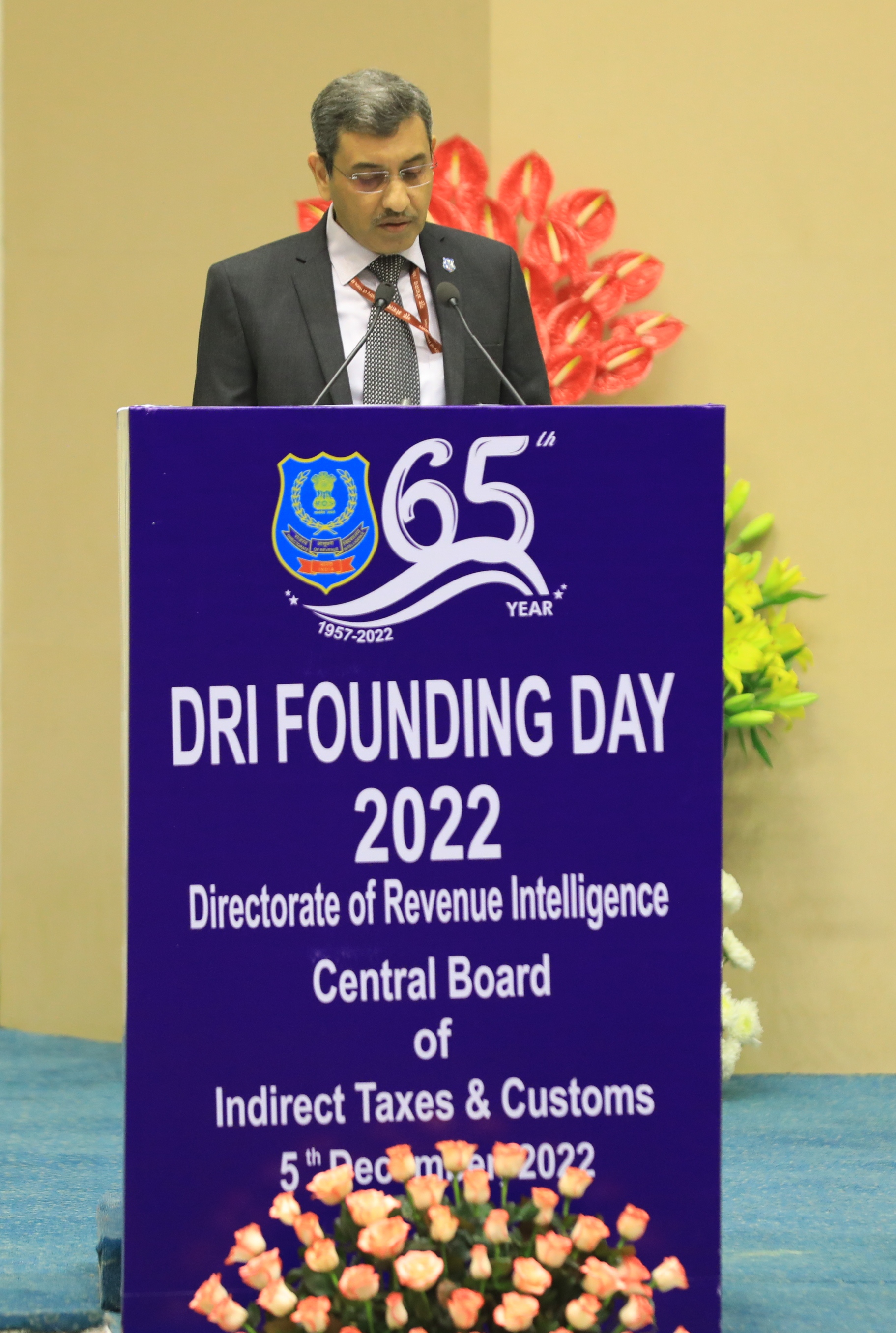 Director General DRI Shri M.K. Singh giving the welcome address on the occasion of 65th DRI Day.